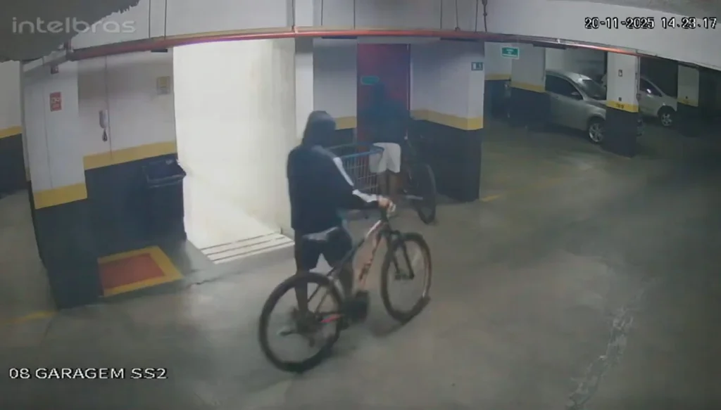 Águas Claras: ousados, ladrões invadem prédio e furtam bike de R$ 6 mil.Vejavídeo Águas Claras: ousados, ladrões invadem prédio e furtam bike de R$ 6 mil.Vejavídeo