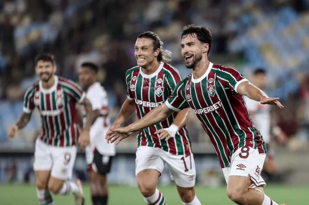 Brasileirão: veja os melhores momentos de Fluminense 6 x 0 São Paulo.Confiravídeo Brasileirão: veja os melhores momentos de Fluminense 6 x 0 São Paulo.Confiravídeo