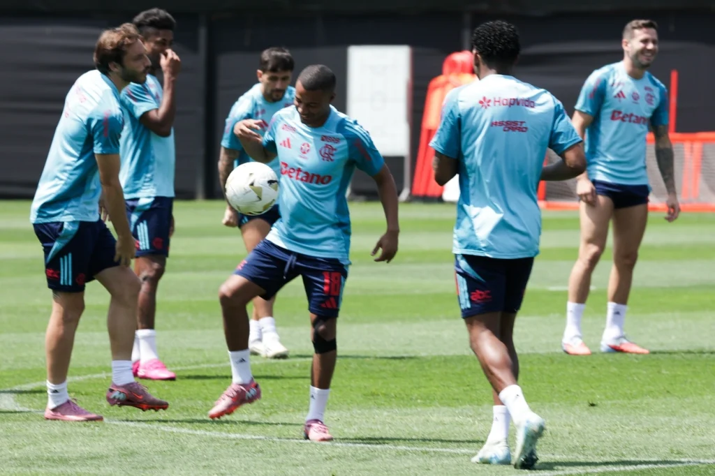 Confira a provável escalação do Flamengo para a final da Libertadores Confira a provável escalação do Flamengo para a final da Libertadores