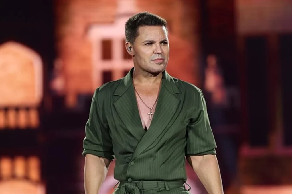 Eduardo Costa desabafa sobre uso de anabolizantes: “Me levou ao lixo” Eduardo Costa desabafa sobre uso de anabolizantes: “Me levou ao lixo”