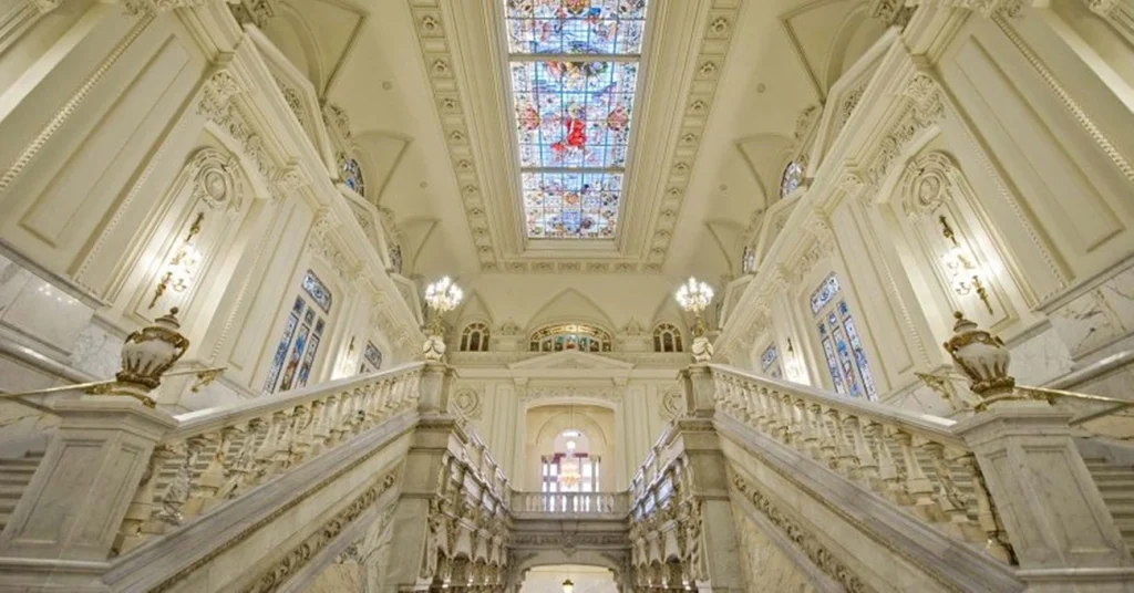 La Casa de Papel! Banco de Espanha abre pela primeira vez para visitas La Casa de Papel! Banco de Espanha abre pela primeira vez para visitas