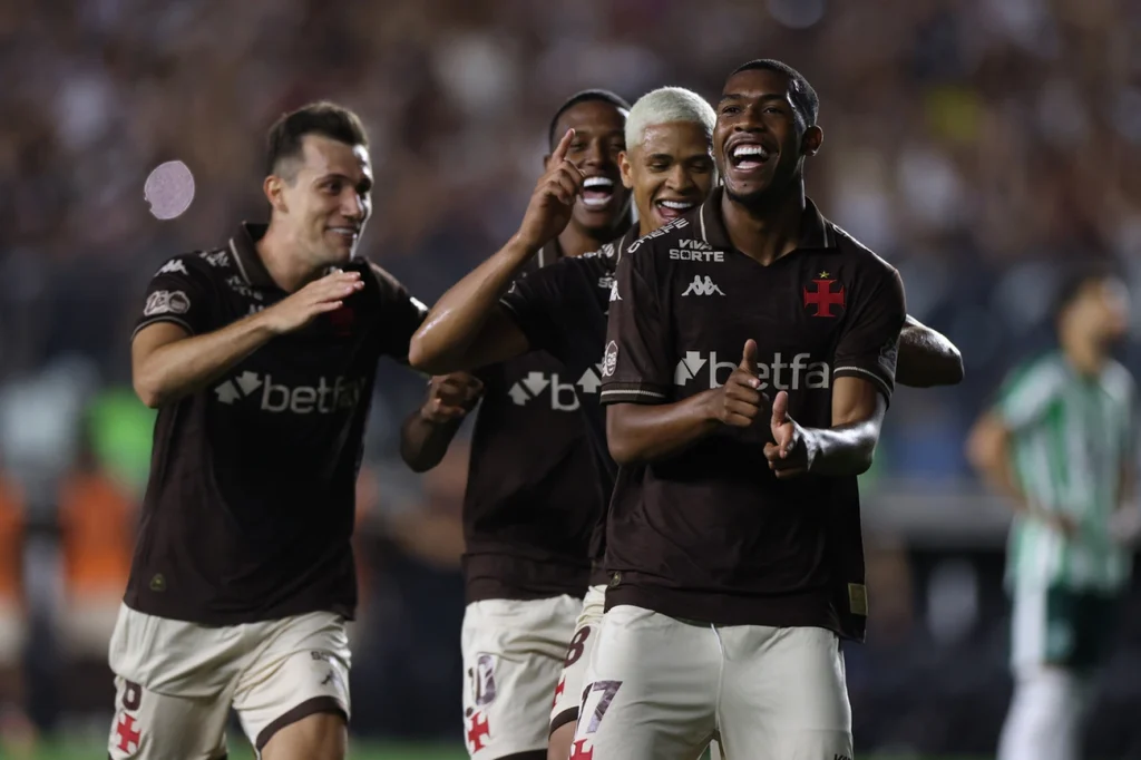 Luta para se afastar do Z-4: onde assistir a Internacional x Vasco Luta para se afastar do Z-4: onde assistir a Internacional x Vasco