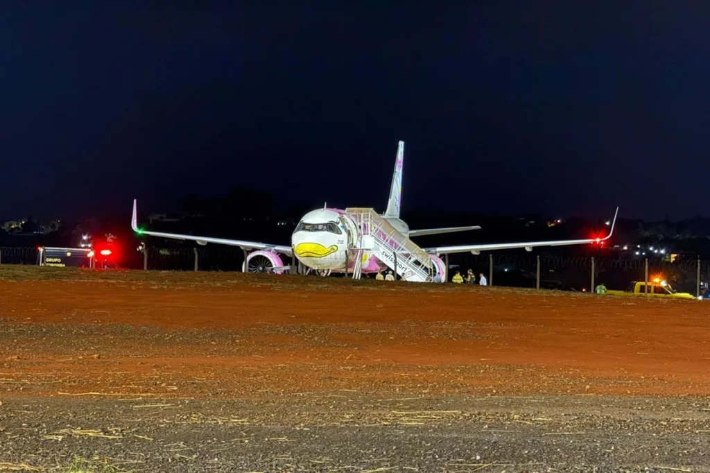 PF: passageira relembra que bilhete em avião deixou tripulação atônita PF: passageira relembra que bilhete em avião deixou tripulação atônita