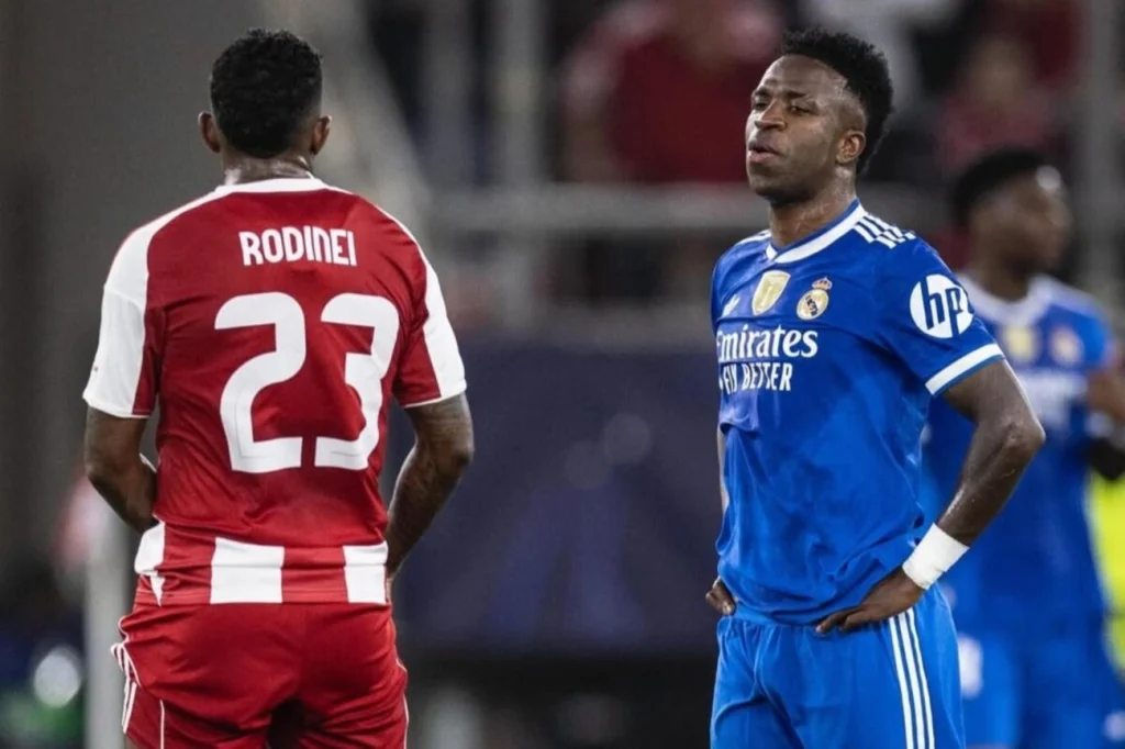 Rodinei relata experiência de marcar Vini Jr. na Champions League Rodinei relata experiência de marcar Vini Jr. na Champions League