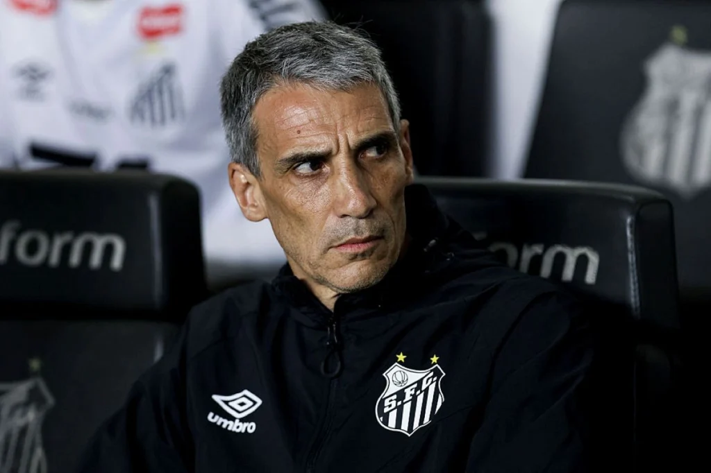 Sexta-feira de Brasileirão é marcada por briga na zona de rebaixamento Sexta-feira de Brasileirão é marcada por briga na zona de rebaixamento