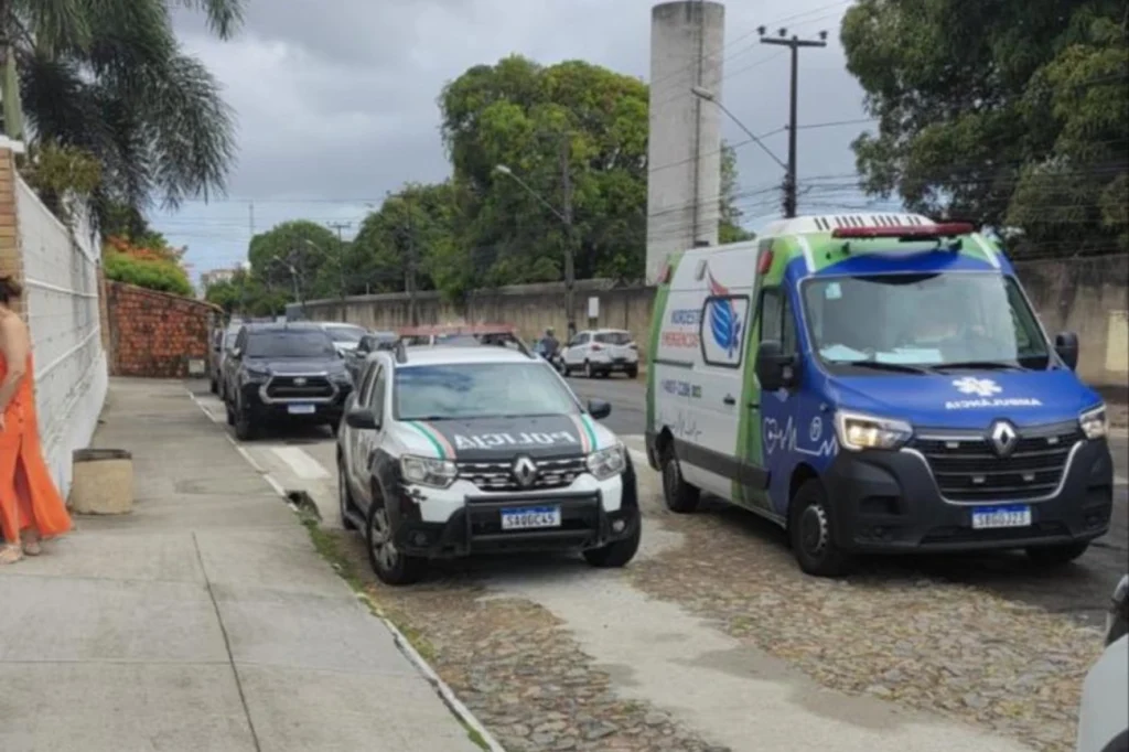 Aluno suspeito de atacar professores e colega em escola tem 15 anos Aluno suspeito de atacar professores e colega em escola tem 15 anos