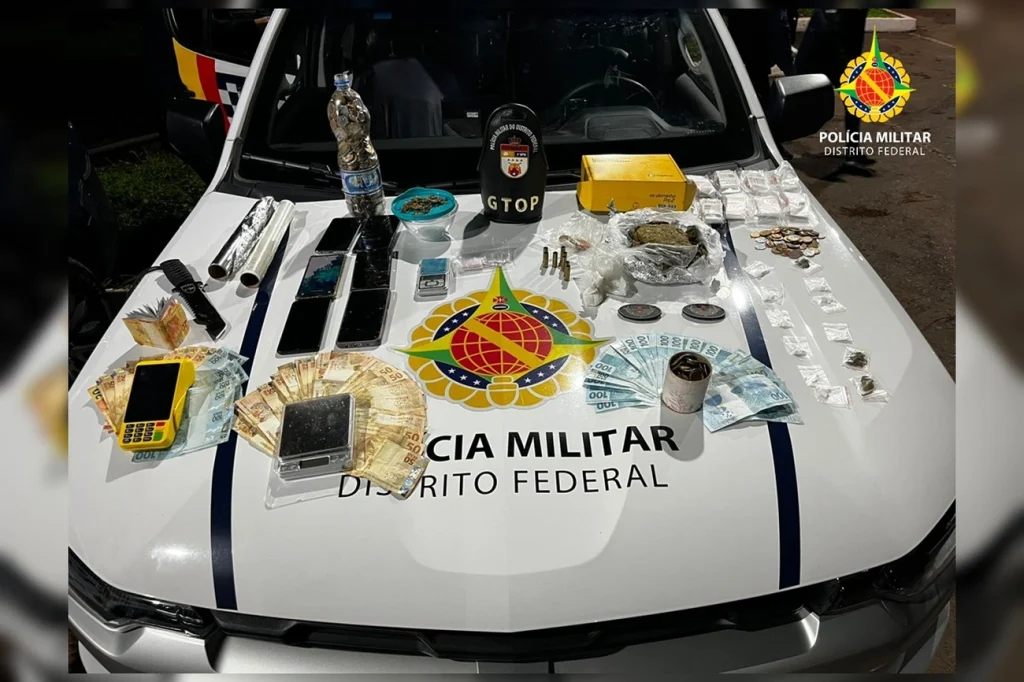 Após denúncia de vizinhos, casal é preso com maconha e cocaína no DF Após denúncia de vizinhos, casal é preso com maconha e cocaína no DF