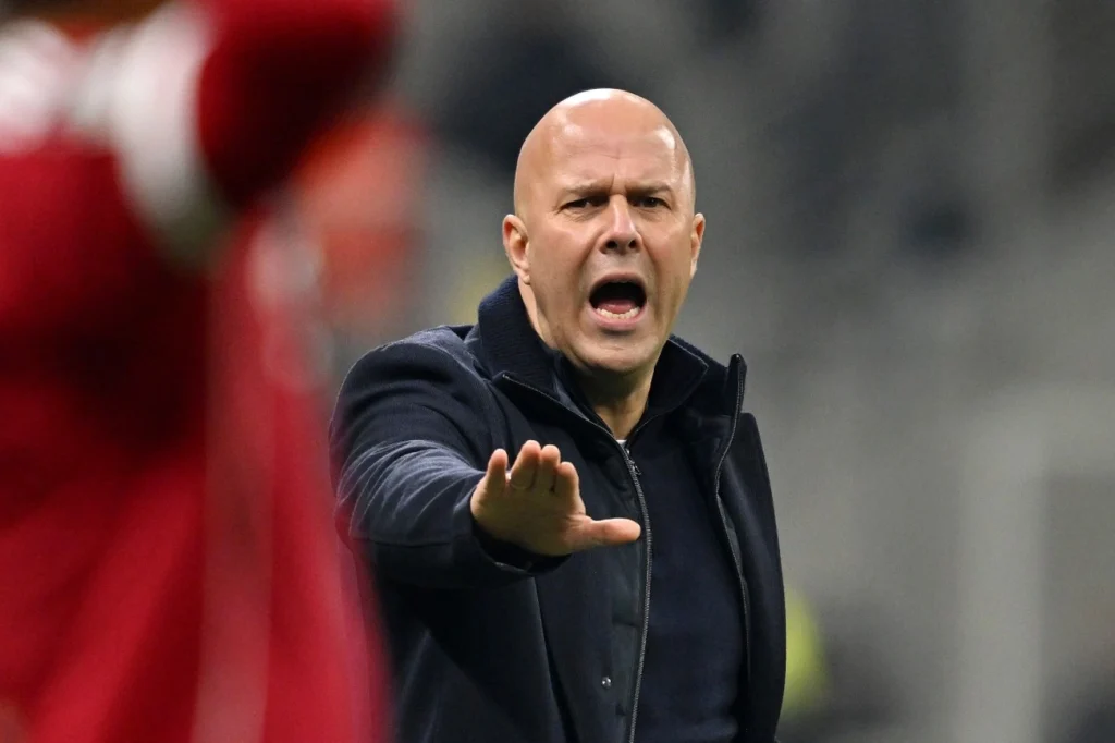 Arne Slot despista polêmica com Salah após vitória na Champions League Arne Slot despista polêmica com Salah após vitória na Champions League