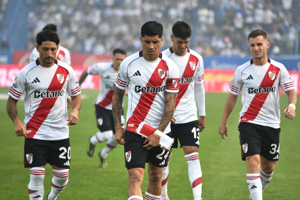 Boca é eliminado na Argentina e River Plate fica fora da Libertadores Boca é eliminado na Argentina e River Plate fica fora da Libertadores