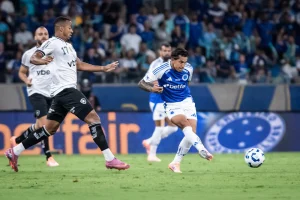 Botafogo marca no fim e arranca empate com o Cruzeiro pelo Brasileirão