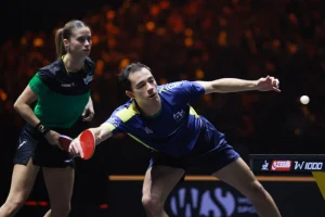 Calderano e Takahashi derrotam espanhóis agora no WTT de Hong Kong