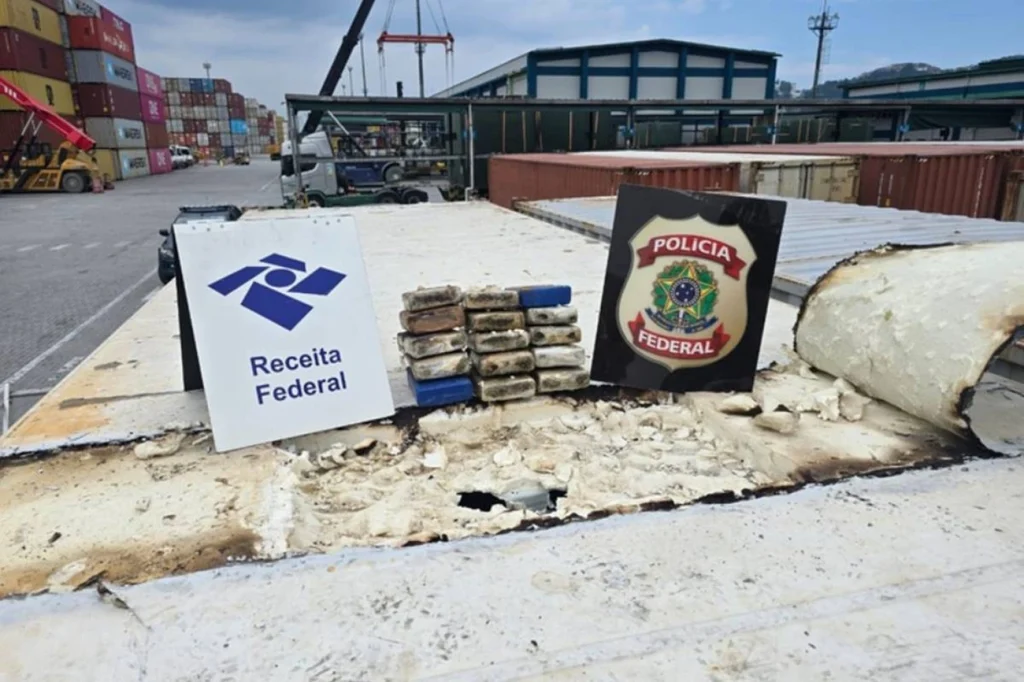 PF Desbarata Laboratório de Traficantes no Porto de Santos, 615 kg de Cocaína Encobertos em Cargas de Banana