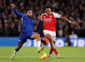 Com gols no segundo tempo, Chelsea e Arsenal empatam na Premier League