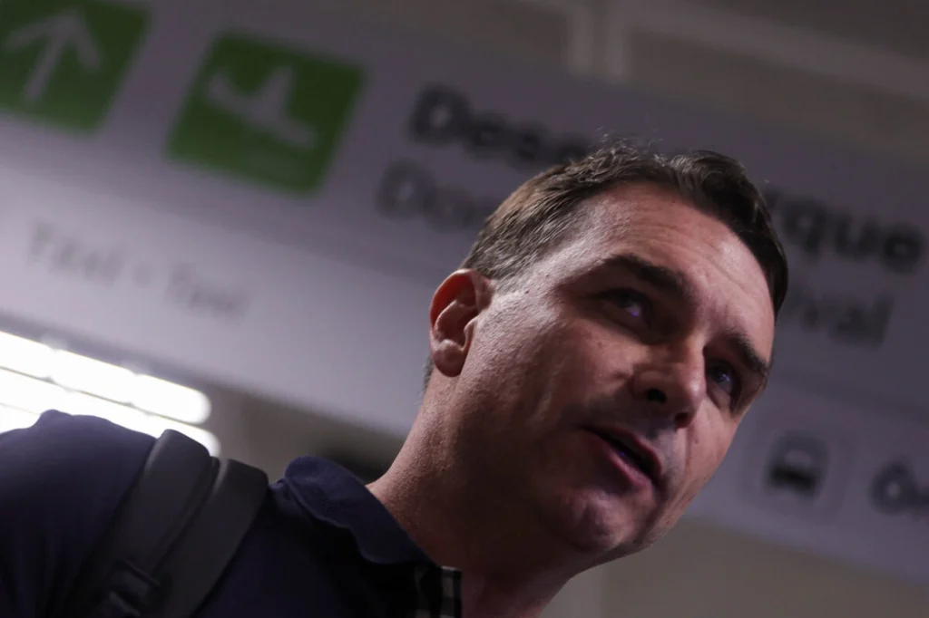 Datafolha: apenas 8% acham que Bolsonaro deveria apoiar Flávio em 2026 Datafolha: apenas 8% acham que Bolsonaro deveria apoiar Flávio em 2026