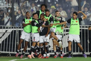 Disputas por Libertadores agitam terça-feira de Brasileirão; confira
