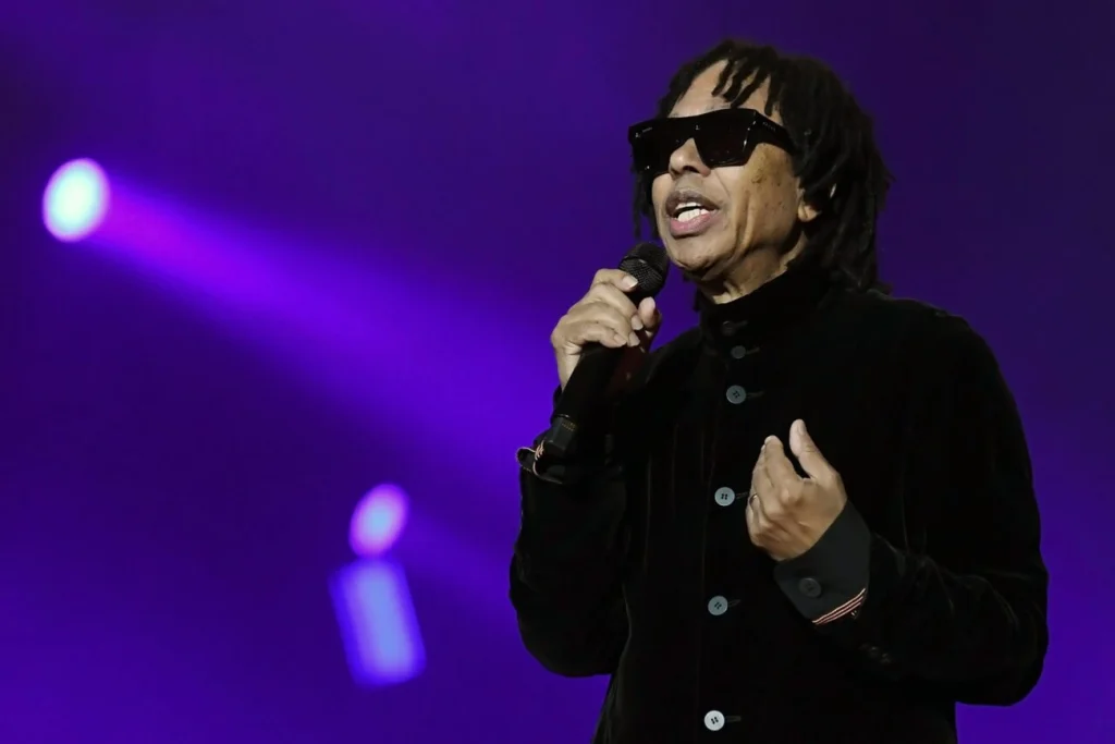 Djavan anuncia turnê nacional 50 anos em 2026 com show em estádios; saiba mais