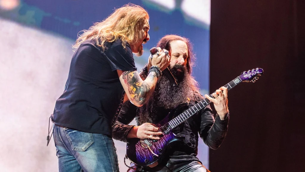 Dream Theater confirma 6 shows no Brasil, todos com 3h de duração Dream Theater confirma 6 shows no Brasil, todos com 3h de duração
