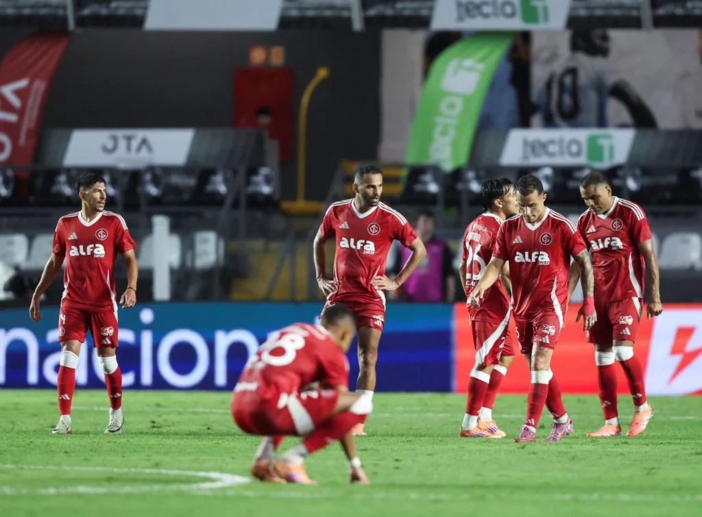 Internacional divulga escalação para duelo contra o RB Bragantino Internacional divulga escalação para duelo contra o RB Bragantino