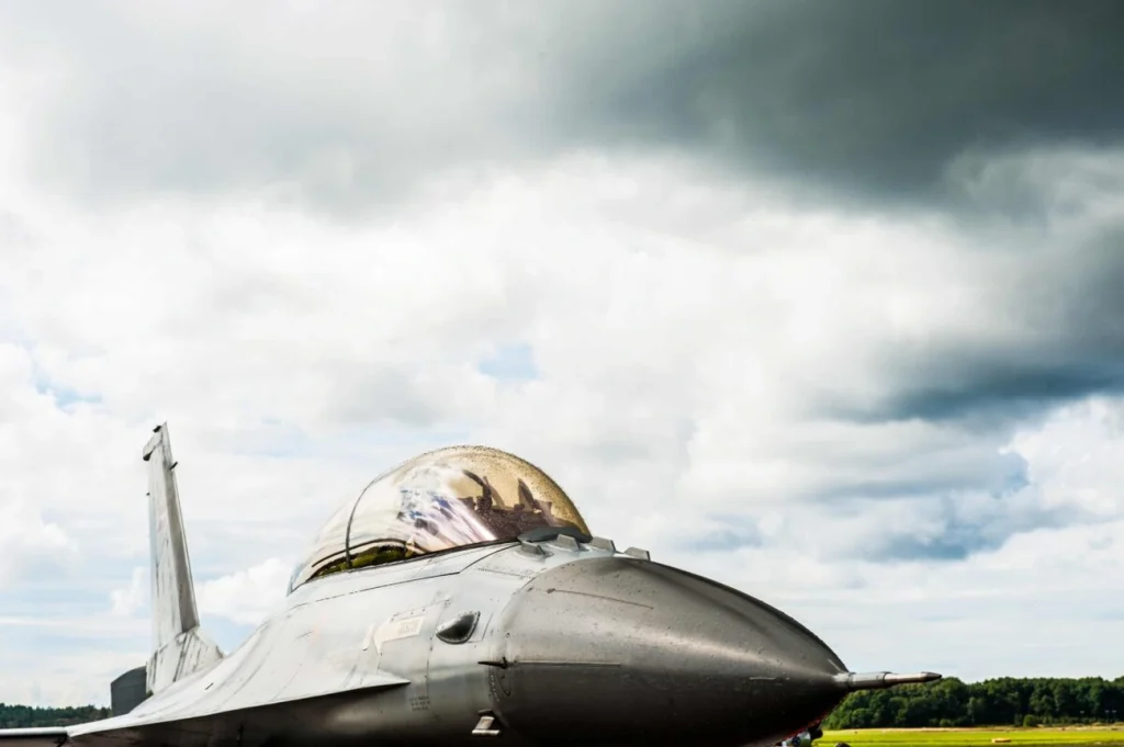 Japão acusa China de provocação militar com caças Japão acusa China de provocação militar com caças