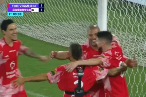 Jogo das Estrelas agora com golaço histórico do Flamengo