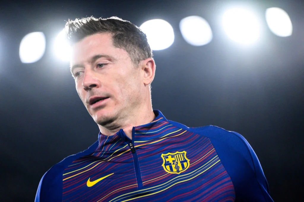 Lewandowski indeciso sobre futuro no Barcelona agora Lewandowski indeciso sobre futuro no Barcelona agora