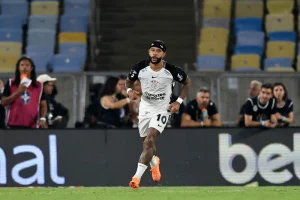 Memphis Depay decide jogo da Copa do Brasil para o Corinthians agora