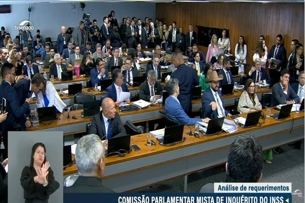 “Mensalão do Lulinha”: Veja como cada parlamentar votou na CPMI