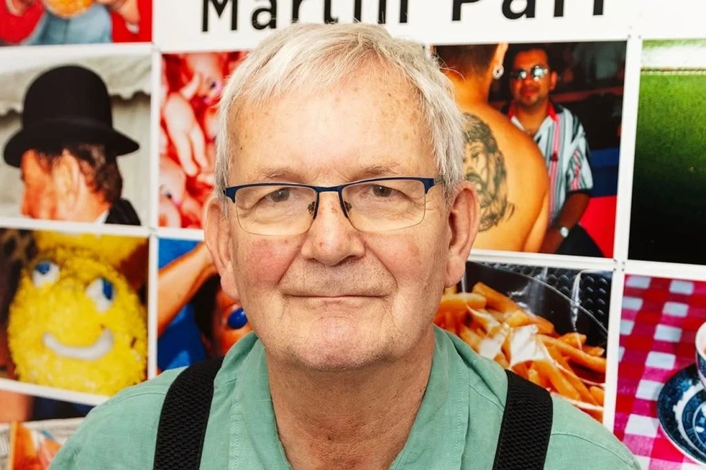 Morre Martin Parr, referência da fotografia britânica, aos 73 anos Morre Martin Parr, referência da fotografia britânica, aos 73 anos