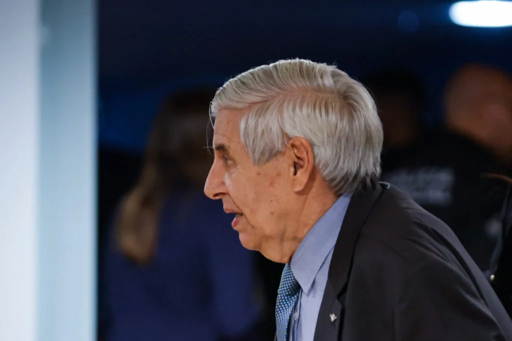 PF pede mais 9 dias de tempo para confirmar Alzheimer de Heleno