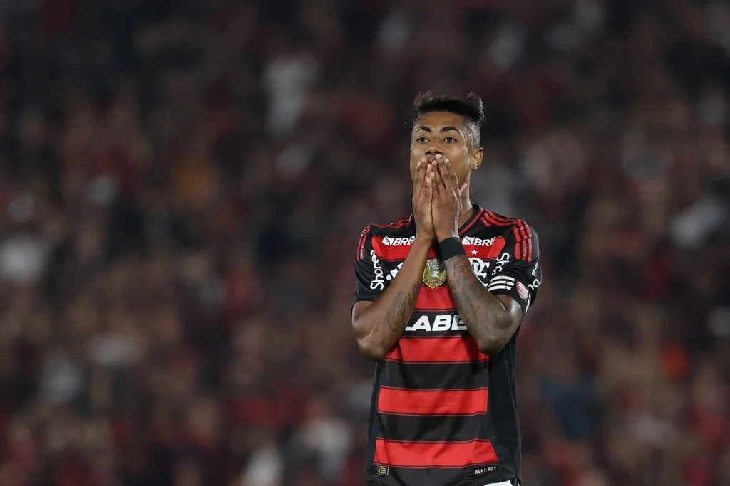 PF, STJD, réu e capitão: como foi o ano de Bruno Henrique, do Flamengo
