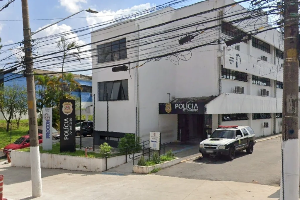 Possível emboscada: 5 policiais ficam gravemente feridos após explosão Possível emboscada: 5 policiais ficam gravemente feridos após explosão