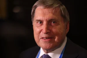 Rússia diz que só negocia a guerra da Ucrânia com os EUA