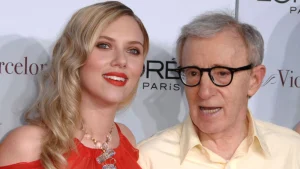 Scarlett Johansson defende apoio a Woody Allen, alvo de acusações de abuso