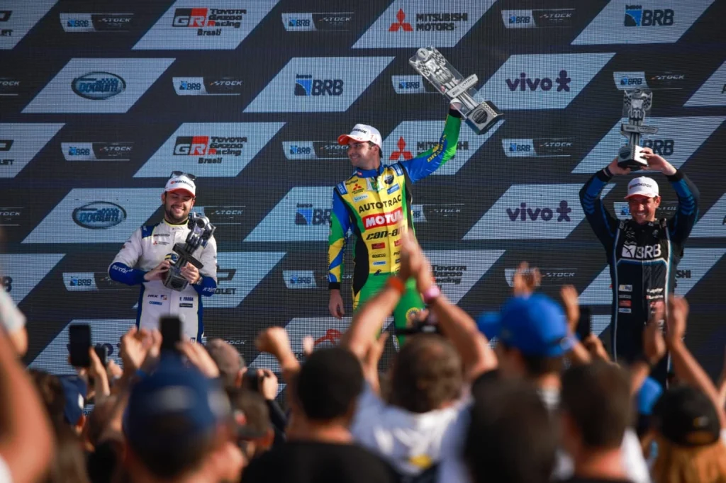 Stock Car: Nelson Piquet Jr. domina de ponta a ponta e vence prova