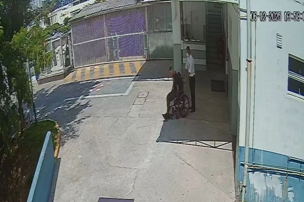 Suspeito de roubo a carro de luxo é encontrado baleado em UPA de SP.Vejavídeo Suspeito de roubo a carro de luxo é encontrado baleado em UPA de SP.Vejavídeo