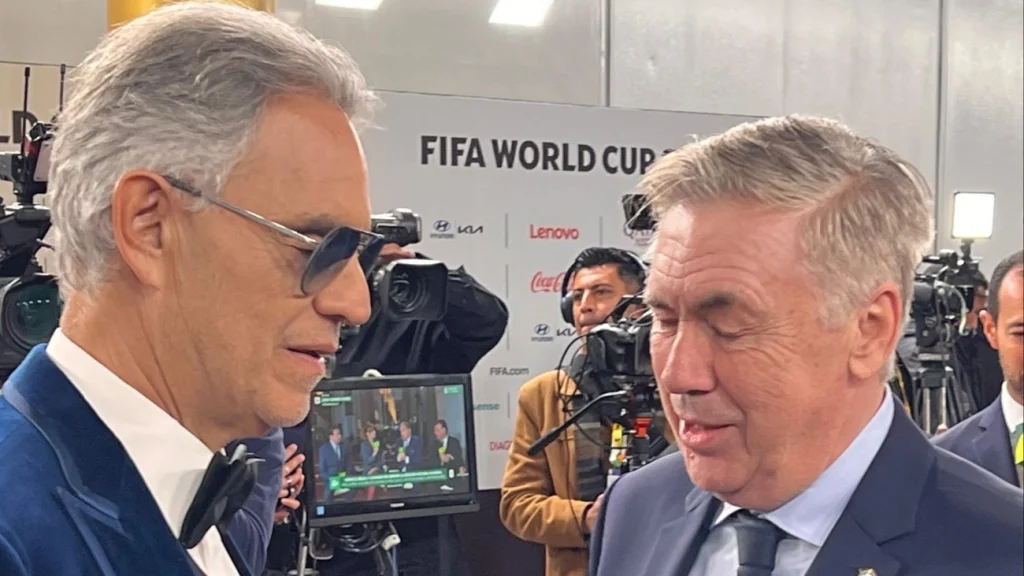 Vídeo: Carlo Ancelotti e Andrea Bocelli se encontram no sorteio da Copa Vídeo: Carlo Ancelotti e Andrea Bocelli se encontram no sorteio da Copa