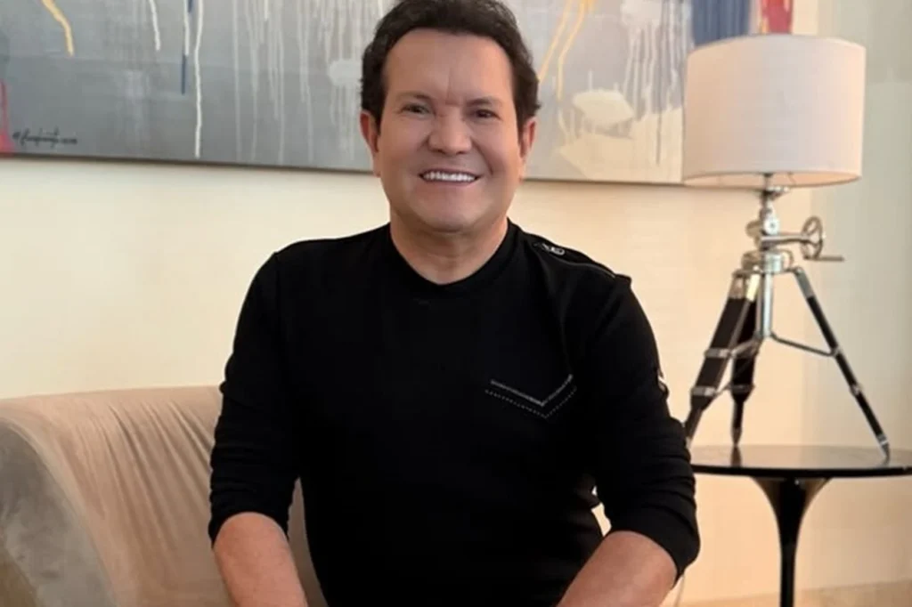 Ximbinha se derrete ao posar com as filhas e os netos: “Vovô coruja” Ximbinha se derrete ao posar com as filhas e os netos: “Vovô coruja”