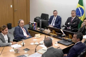 Advogado de Vorcaro nega senha de celular agora para evitar vazamento