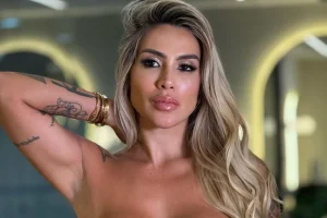 Juju Ferrari adota celibato após 5º filho para priorizar recuperação e equilíbrio