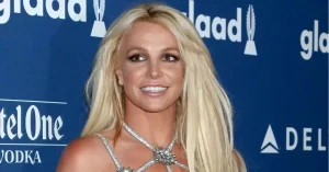 Britney Spears volta aos palcos em breve após 10 anos