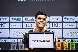 Gabriel Brazão do Santos fala sobre propostas de clubes hoje