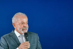 Lula lança hospital inteligente em SUS por R$ 1,7 bilhão