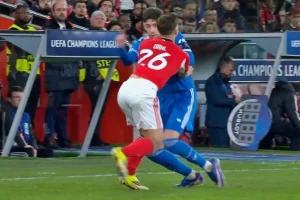 Benfica denuncia Valverde por agressão e UEFA investiga racismo agora