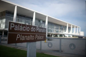 Lula deve vetar novo penduricalho no Congresso hoje diz 11 entidades