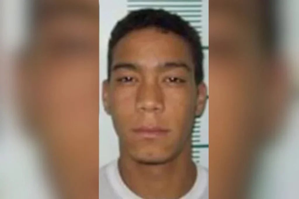 Homem de 35 anos e mais de 60 anos de prisão é preso após fingir vida nova em SP Homem de 35 anos e mais de 60 anos de prisão é preso após fingir vida nova em SP