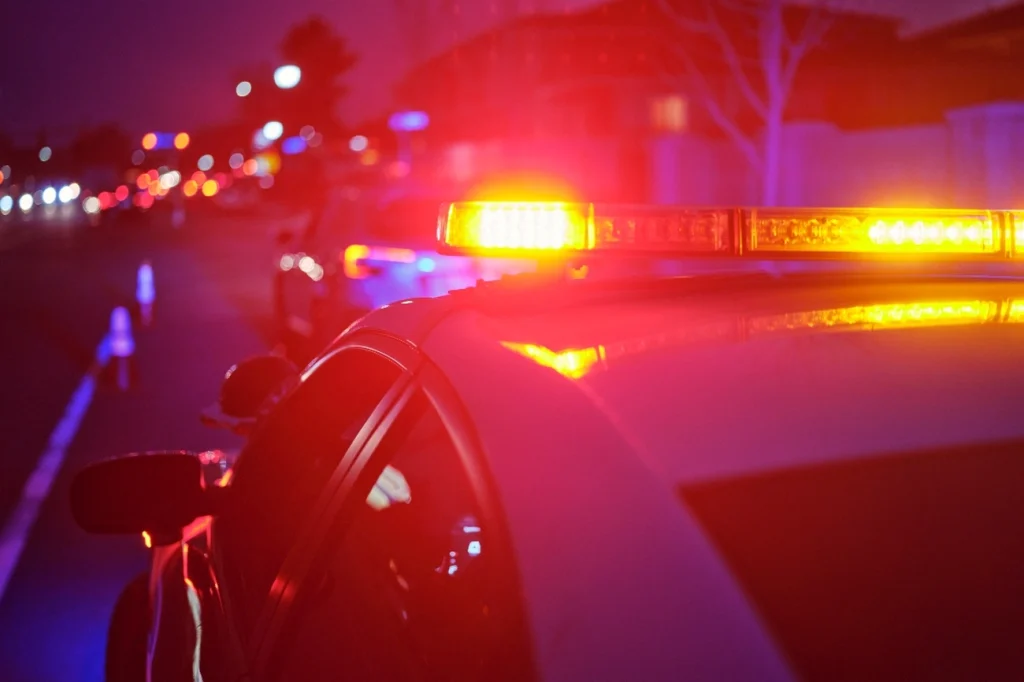 Homem é encontrado em motel com amante após fingir sequestro para extorquir família Homem é encontrado em motel com amante após fingir sequestro para extorquir família