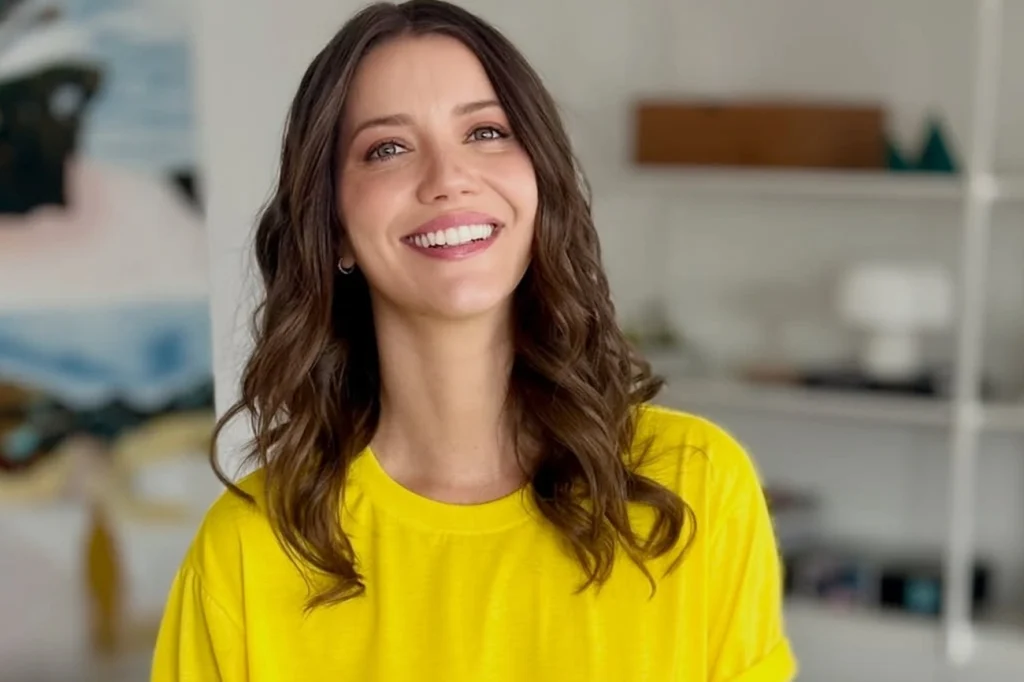 Nathalia Dill no Carnaval do Rio agora veja o que ela disse sobre nova novela hoje Nathalia Dill no Carnaval do Rio agora veja o que ela disse sobre nova novela hoje