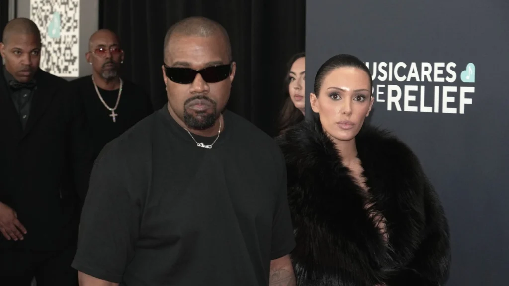 Relembre a polêmica que desmoralizou West no Grammy 2025 Relembre a polêmica que desmoralizou West no Grammy 2025