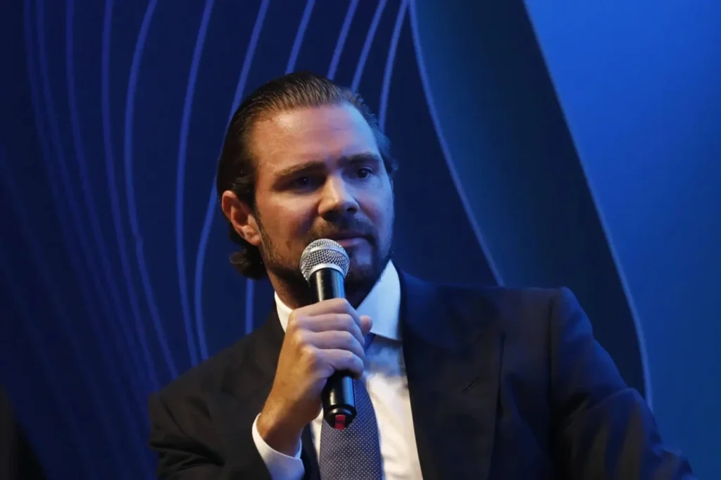 PF Pede Dados de Telefones Apresados para Aperte Vorcaro na Delação PF Pede Dados de Telefones Apresados para Aperte Vorcaro na Delação