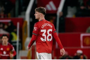Jogador do Manchester United se desculpa agora após fala homofóbica